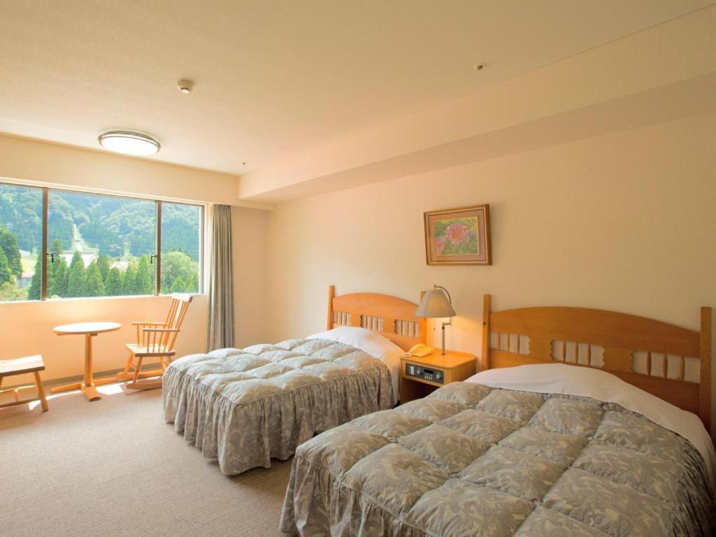 Tateyama Kokusai Hotel Toyama Exterior photo