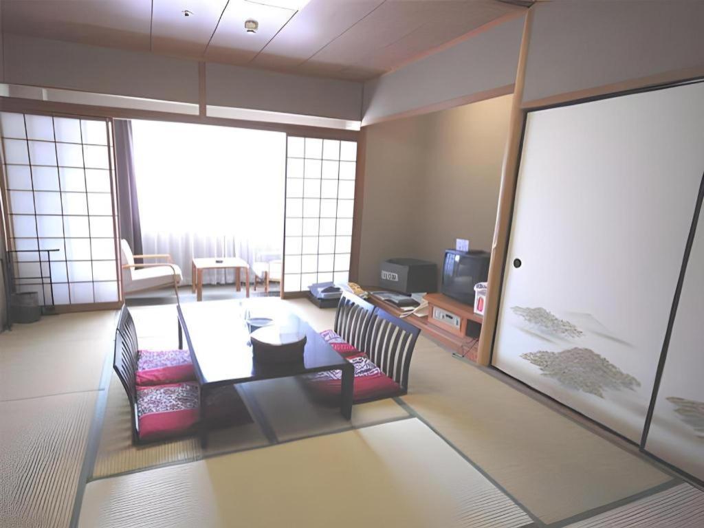 Tateyama Kokusai Hotel Toyama Exterior photo