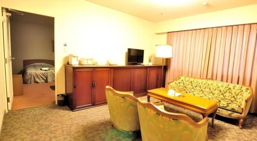 Tateyama Kokusai Hotel Toyama Exterior photo